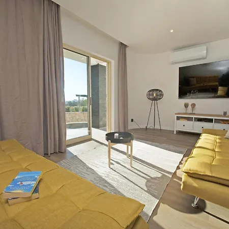 Villa In Branqueira Near Santa Eulalia Beach Villa *