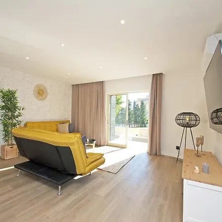With Heatable Pool Villa Albufeira